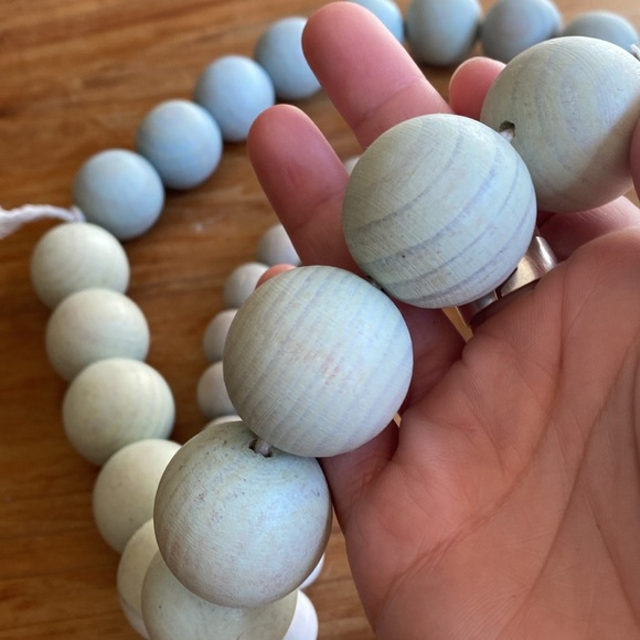 Wood tablescape decor - Picture 3 of 8